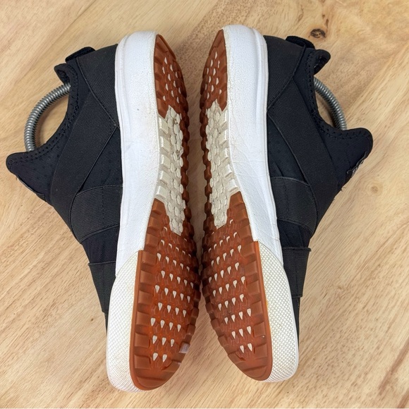 Vans UltraRange Gore Knit Slip On Sneakers Black White 7 Men 8.5 Women - Picture 5 of 11